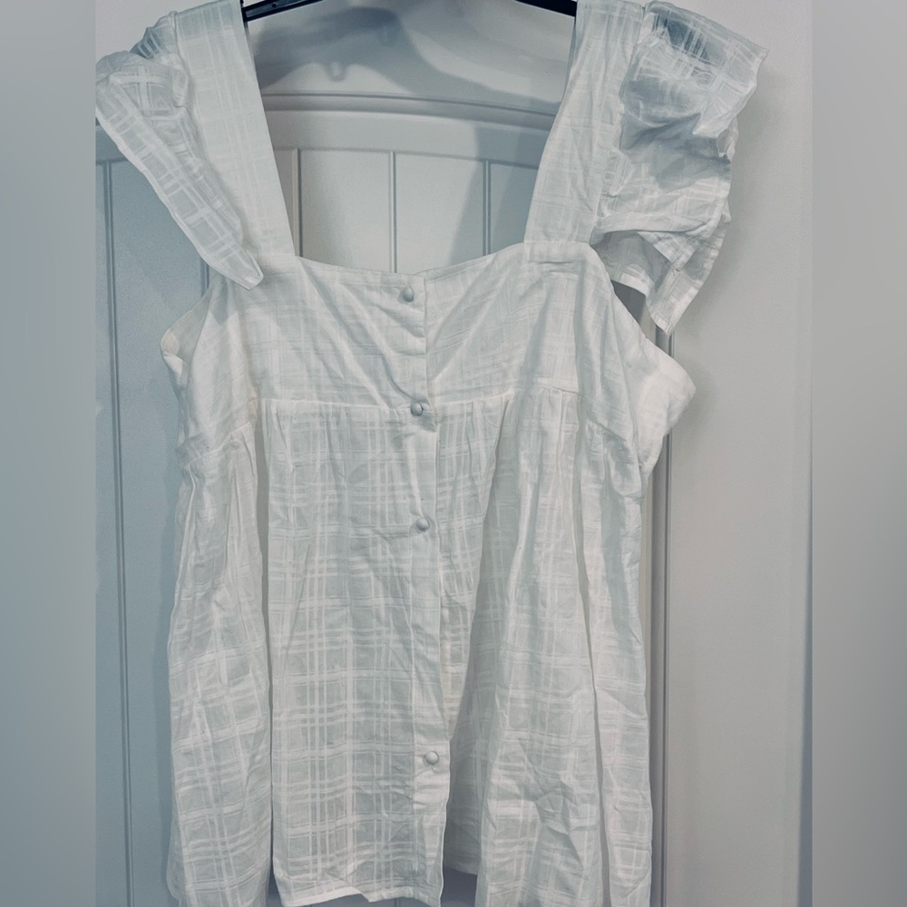 Women’s bundle of 4 Crown & Ivy blouses, Vibrant blue, pretty lilac and 2 white. - Picture 7 of 12